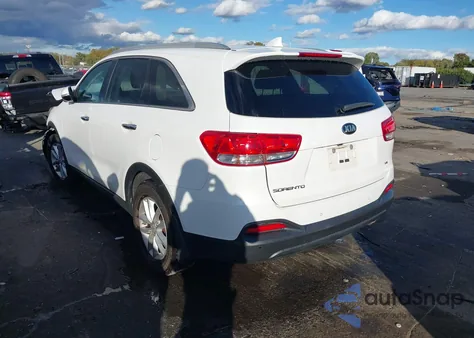 2017 Kia Sorento 3.3L Lx из США, поврежденный, VIN 5XYPG4A58HG226840